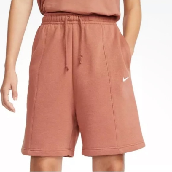 NIKE | Women's Sportswear Essential Collection Fleece High-Rise Shorts - Picture 1 of 6